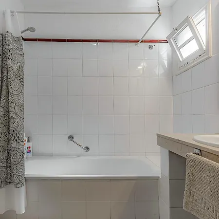 Apartamento Spacious 2 Bedroom Tenerife South