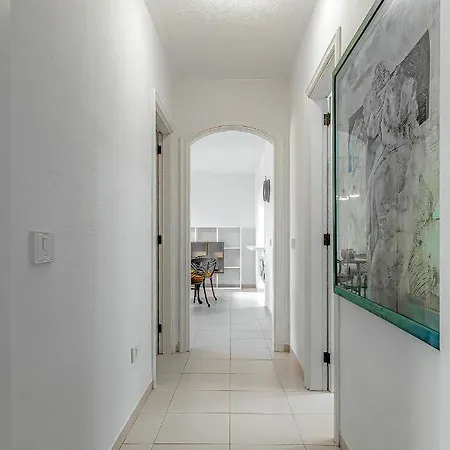 Spacious 2 Bedroom Tenerife South Apartman